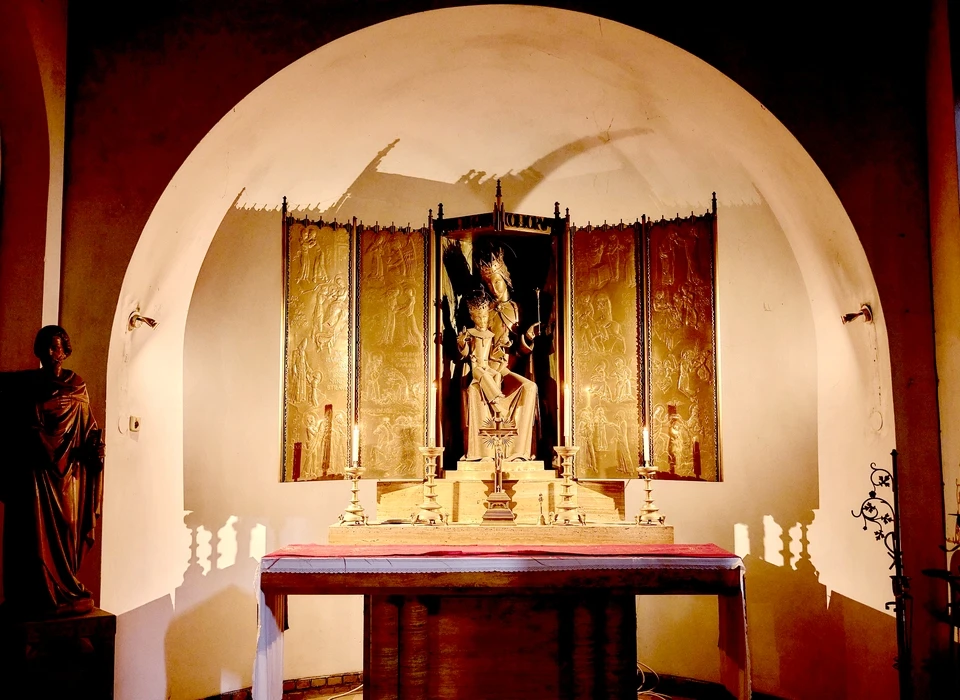 Amstelveenseweg 163 Sint Agneskerk Maria-altaar (2000)