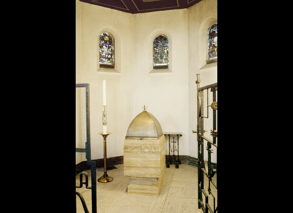 Amstelveenseweg 163 Sint Agneskerk doopkapel (1984)