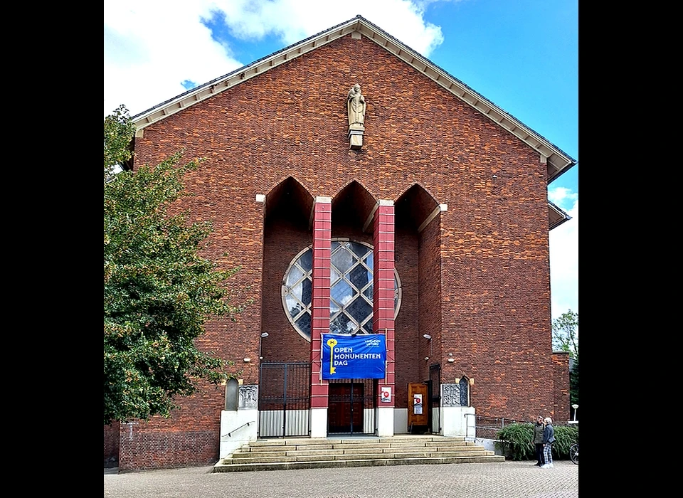 Amstelveenseweg 965 Augustinuskerk hoofdportaal (2025)