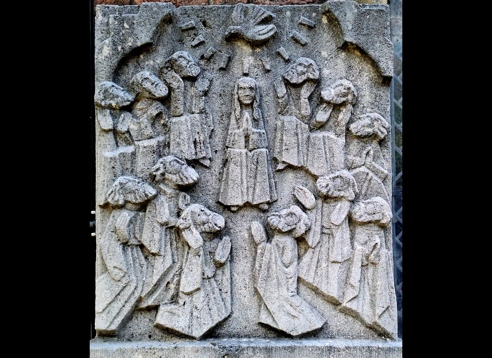 Amstelveenseweg 965 Augustinuskerk gevelsteen Maria hemelvaart (2025)