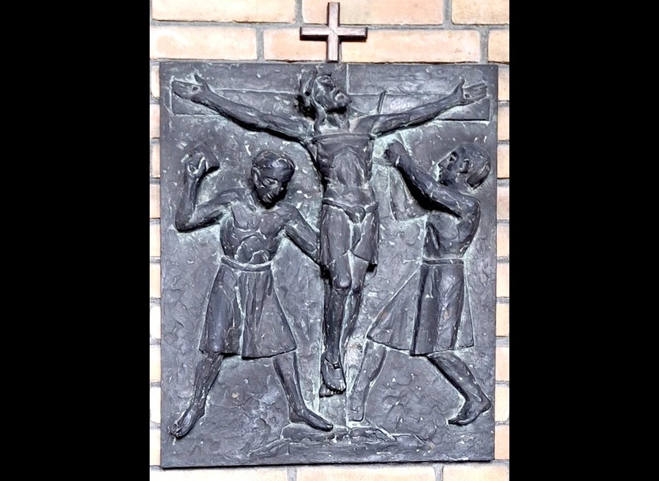 Amstelveenseweg 965 Augustinuskerk kruisweg statie 11 Jezus wordt aan het kruis genageld (2025)