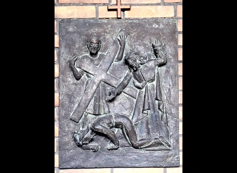 Amstelveenseweg 965 Augustinuskerk kruisweg statie 9 Jezus valt voor de derde maal onder het kruis (2025)