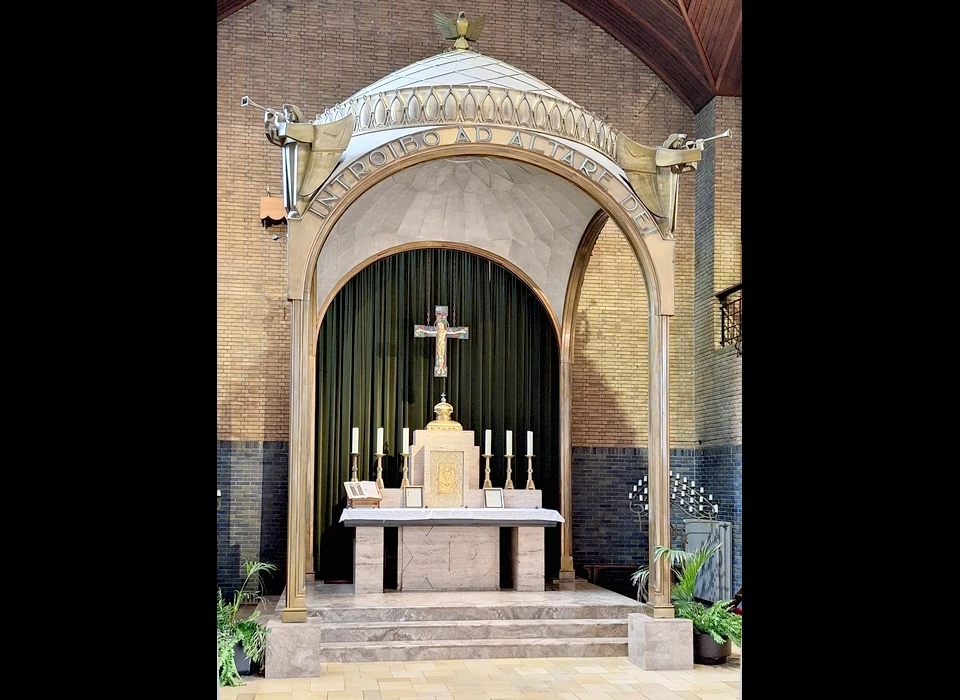 Amstelveenseweg 965 Augustinuskerk hoogaltaar met ciborium (2025)