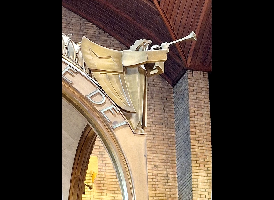 Amstelveenseweg 965 Augustinuskerk ciborium bazuinblazende engel (2025)