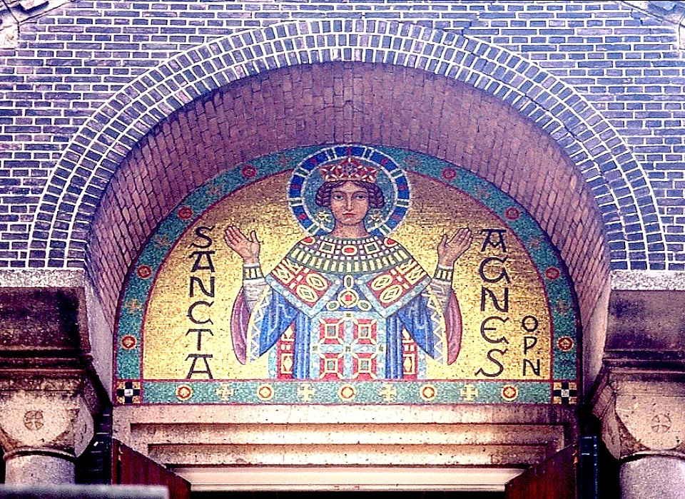 Amstelveenseweg 163 Sint Agneskerk mozaiek Sint Agnes boven in portaal (2004)