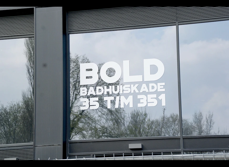 Badhuiskade 35-351 gebouw Bold entree (2023)