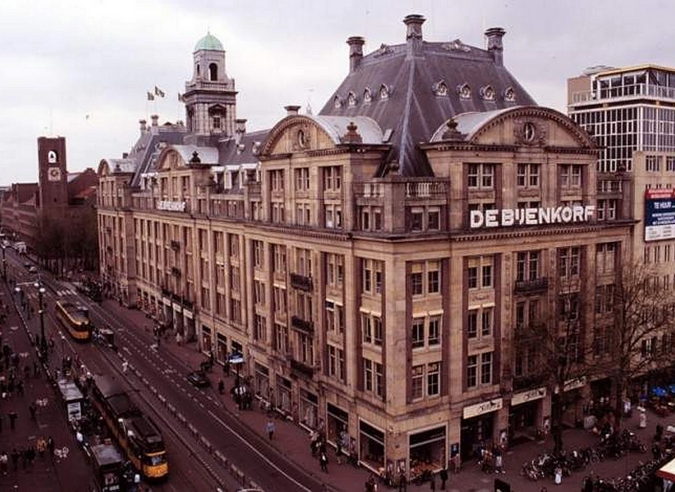 Dam 1 De Bijenkorf (2000)