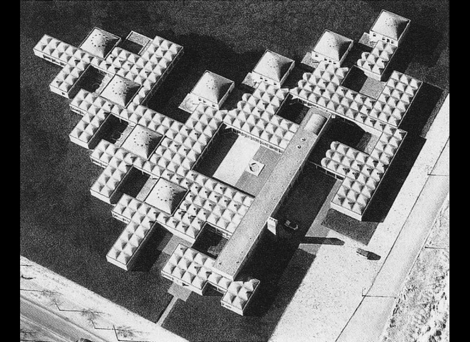 IJsbaanpad 3 Burgerweeshuis Structuralisme (1960)
