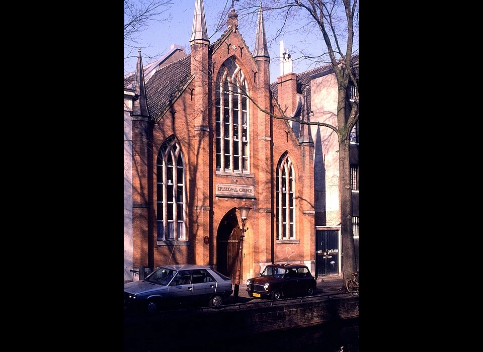 Groenburgwal 42 Neo-Gotiek Episcopale kerk (1990)