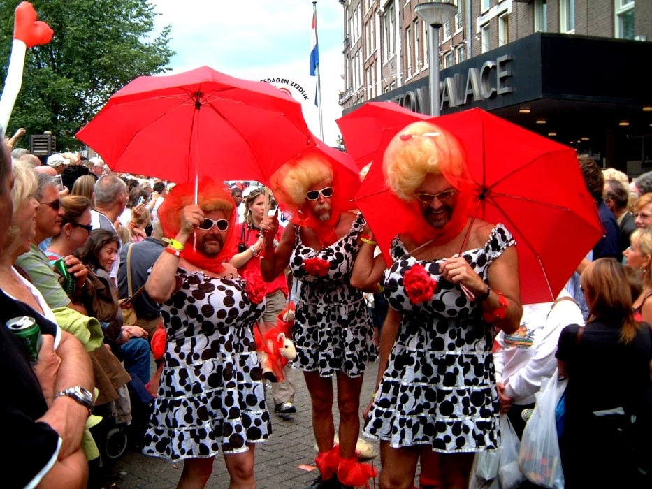 Zeedijk Hartjesdag Amsterdam Verkleedpartij