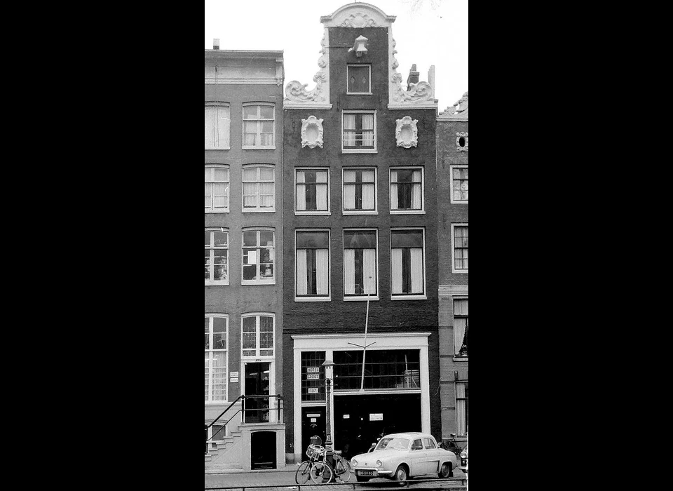 Herengracht 137 halsgevel (1961)