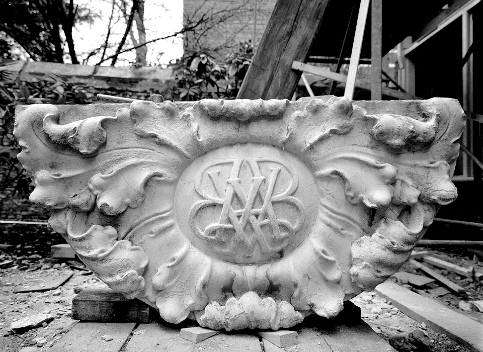 Herengracht 134 topgevelornament aan tuinzijde (1972)