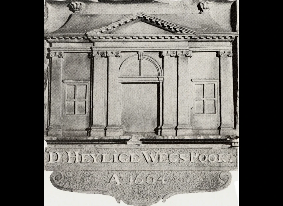 Herengracht 439 gevelsteen 3de Heiligewegspoort Anno 1664. In de gevel zijn nog drie andere gevelstenen geplaatst (Reinier Vinkeles, 1764)