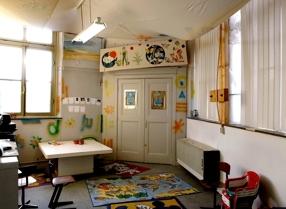 Krom Boomssloot 22 schoollokaal Armeense taal- en cultuurschool Mashdots (2005)