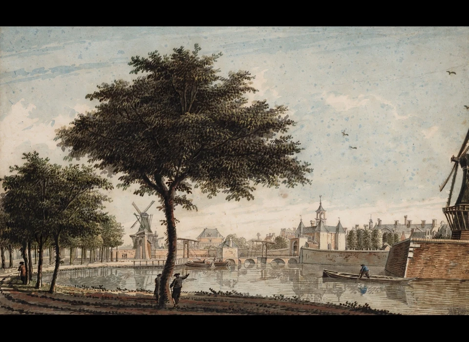 Leidsepoort met links de Roomolen op het bolwerk Sloten gezien van Stadhouderskade (Jan de Beijer, 1755)