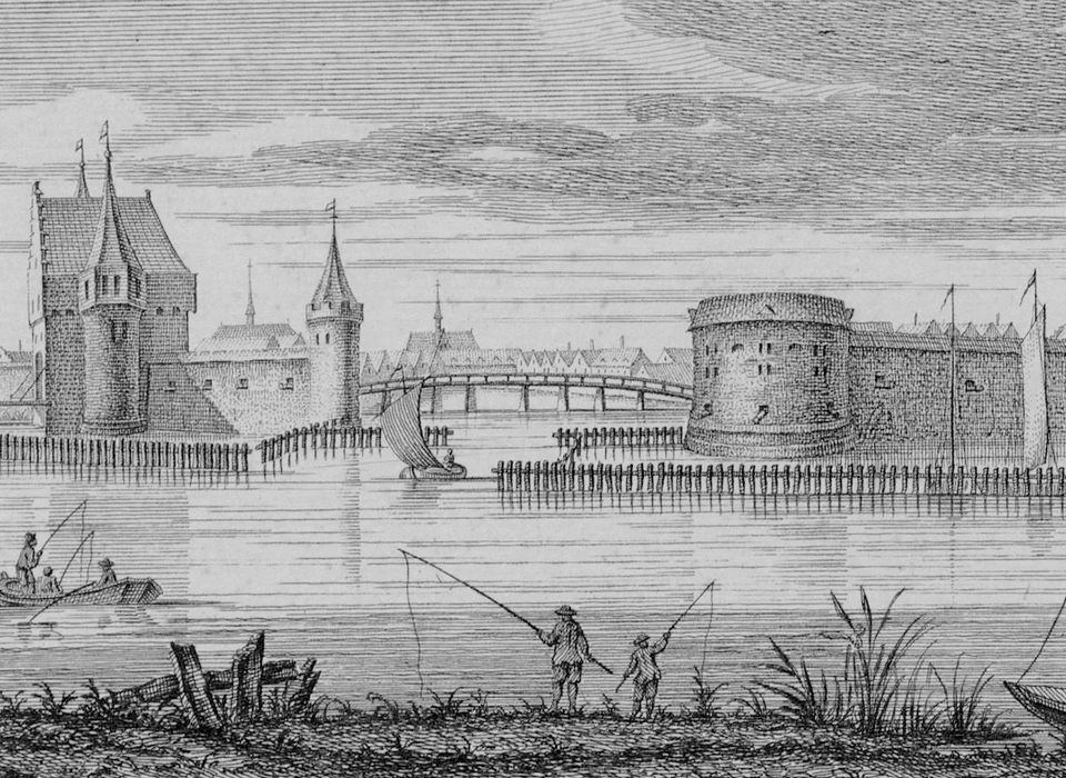 V.l.n.r. Regulierspoort, wachttoren Leeuwenburg en Rondeel (1544)