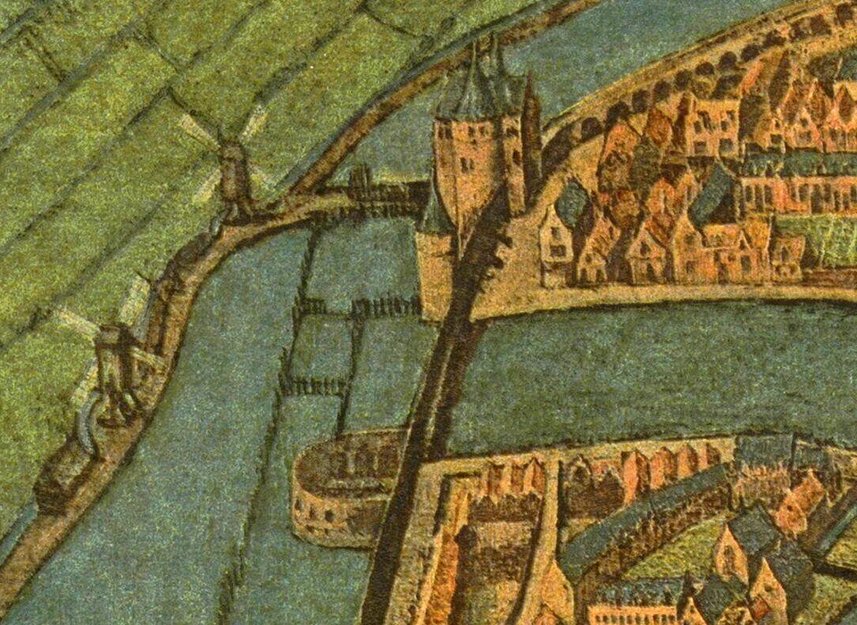 Midden boven Regulierspoort, midden wachttoren Leeuwenburg, midden onder Rondeel op plattegrond van Cornelis Anthonisz (1538)