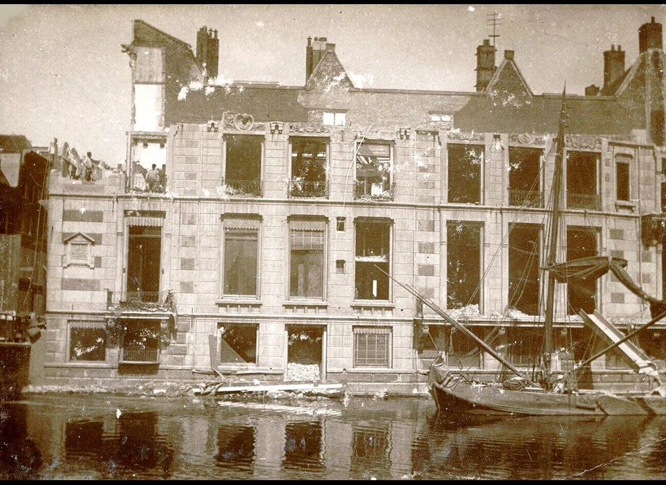 Afbraak hotel Rondeel (ca.1895)