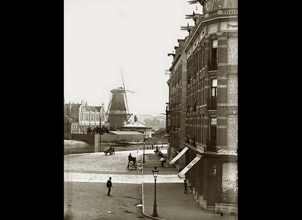 Bolwerk Rijk en molen De Victor vanaf Nassaukade (1890)