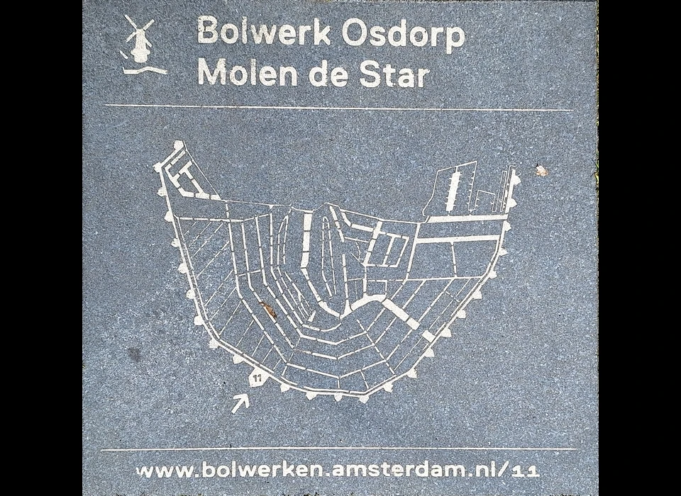 Nieuwe Passeerdersstraat tegenover 12 herinneringssteen Bolwerk Osdorp (2024)