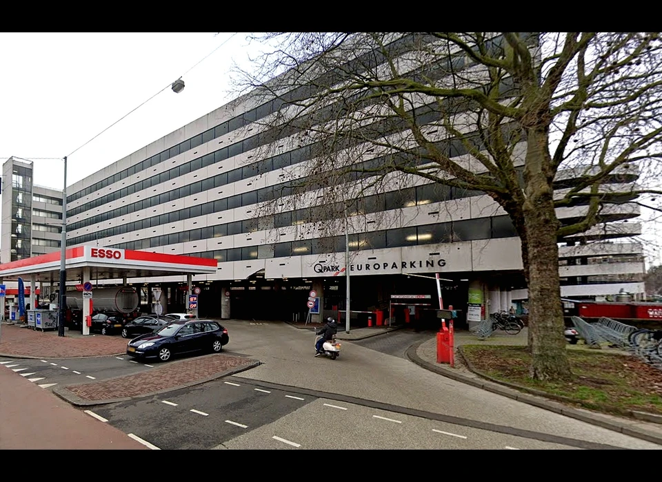 Marnixstraat ingang parkeergarage en tanstation (2022)