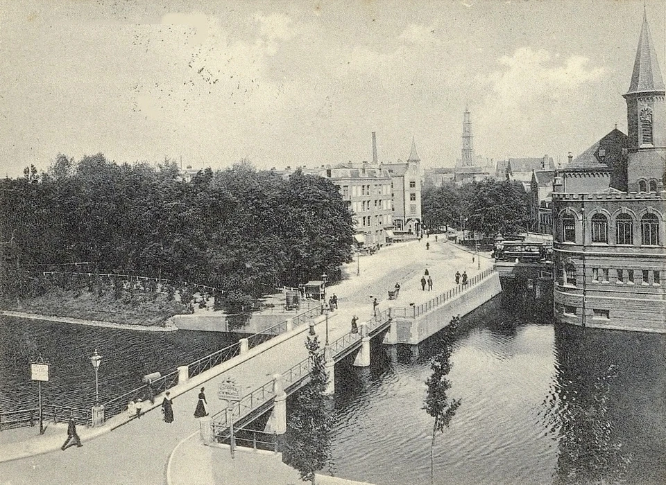 Tweede Marnixplantsoen, Raampoort (brug 165) en Bullebaksluis van Tweede Hugo de Grootstraat (1906)