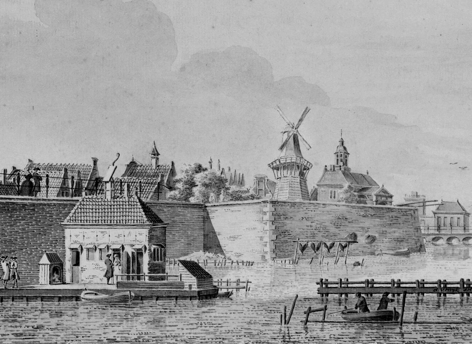 Links Hogesluis met accijnshuis, midden bolwerk Oosterblokhuis met molen De Bul, naar rechts Weesperpoort met accijnshuis (Dirk Verrijk (1734-1786), 1760)