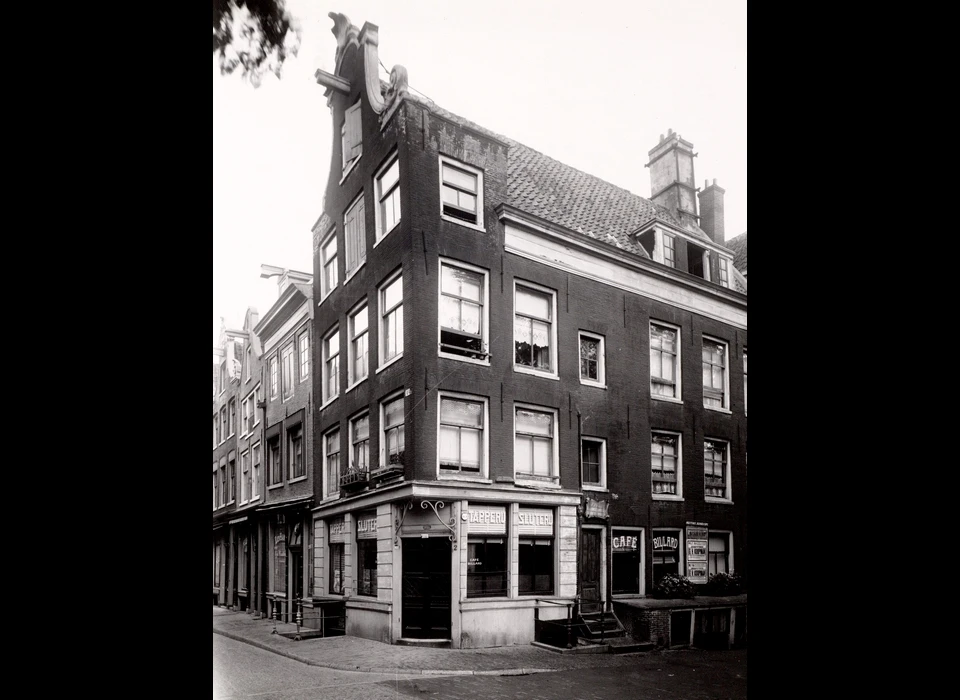 Reestraat 2-4 v.r.n.l. (1918)