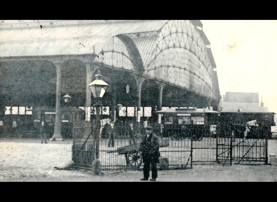 Weesperpoortstation noordzijde (1900)