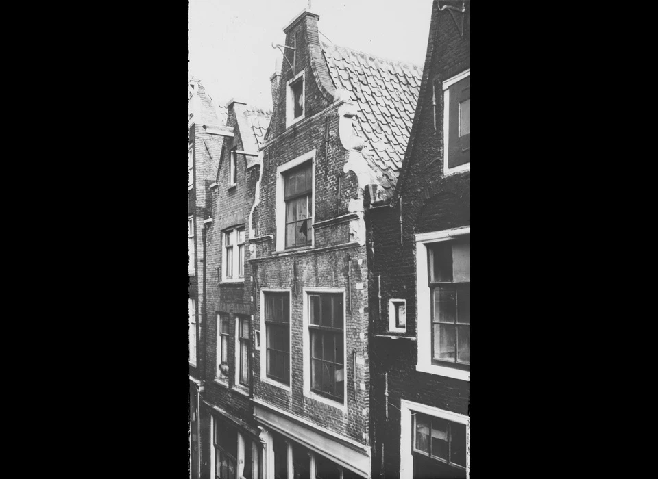 Sint Annenstraat 12 rolornamentengevel 1565 (ca.1920)