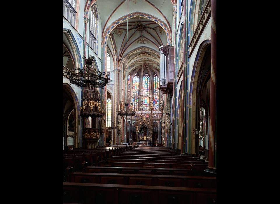 Singel 442-446 de Krijtberg interieur vanaf entree (2025)