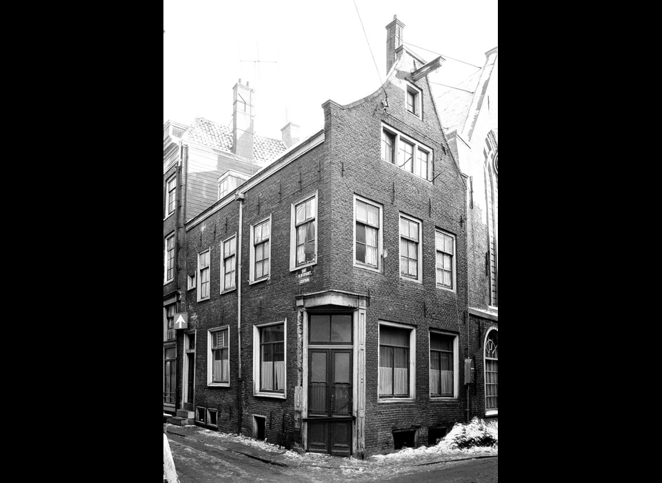 Nieuwebrugsteeg 15, achterhuis Sint Olofspoort 9 (1963)