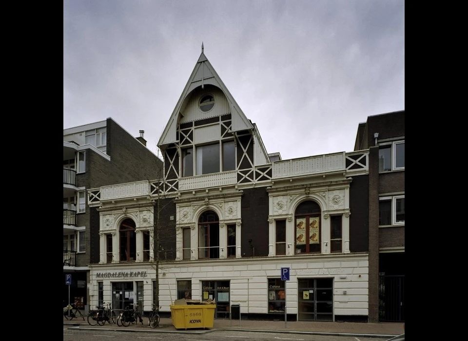 Spaarndammerstraat Patronaatsgebouw werd later Magdalenakapel (2005)