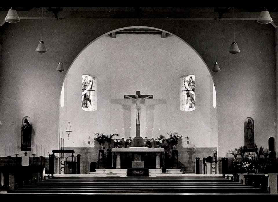 Zaaiersweg 180-182 Kerk van De Heilige Familie kerkzaal (1952)