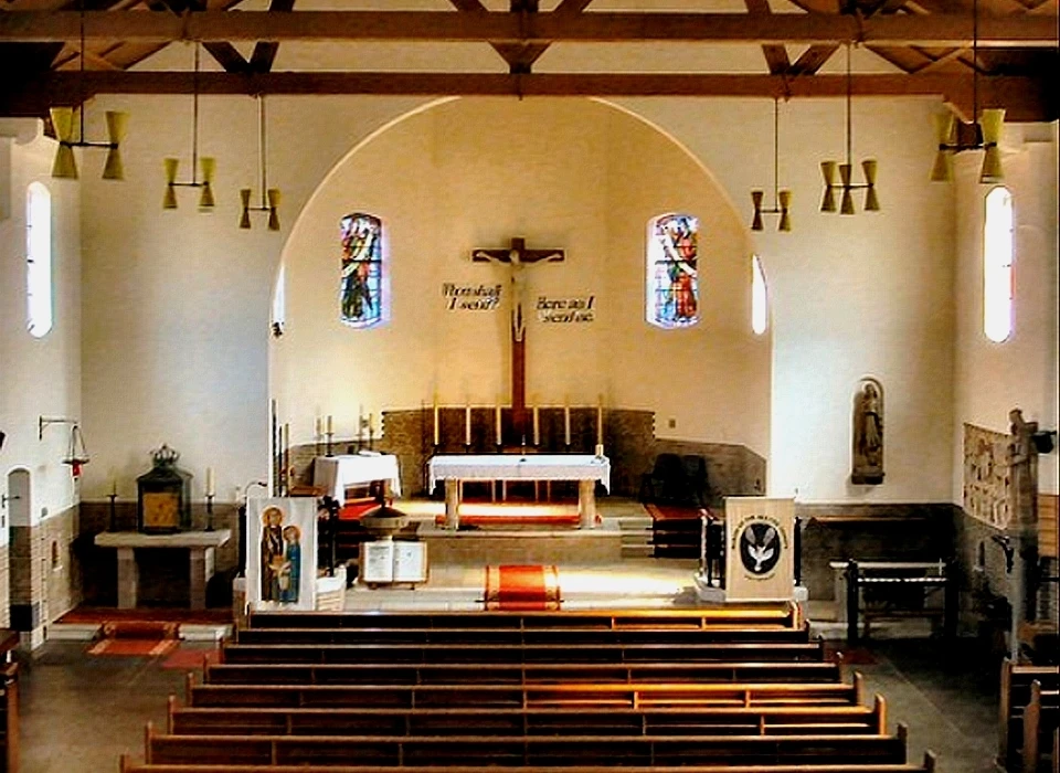 Zaaiersweg 180-182 Kerk van The Holy Family kerkzaal (2015)